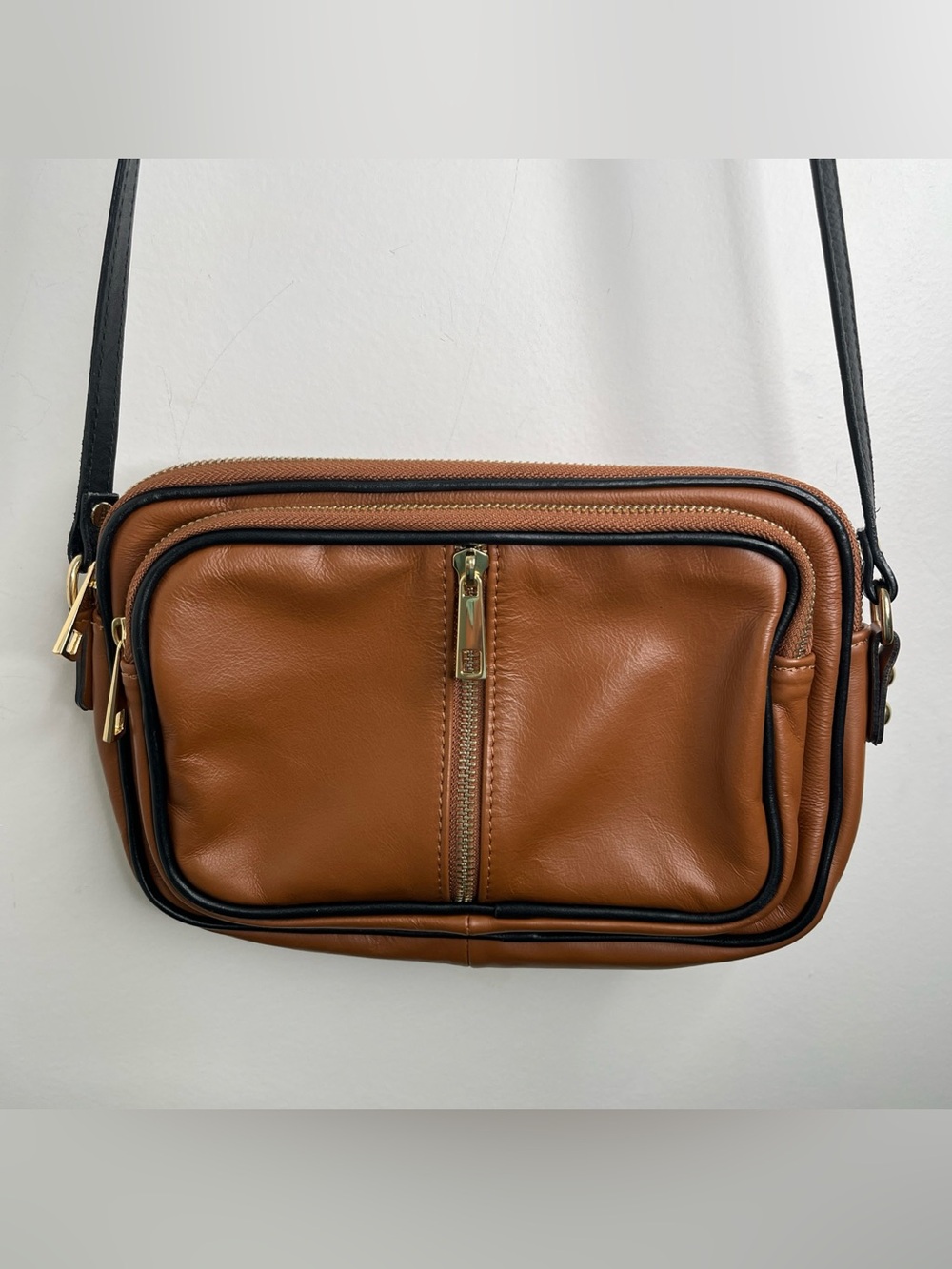 Isadora Leather Crossbody Bag Womens Small Brown Gold Zip Pockets Strap  Italy